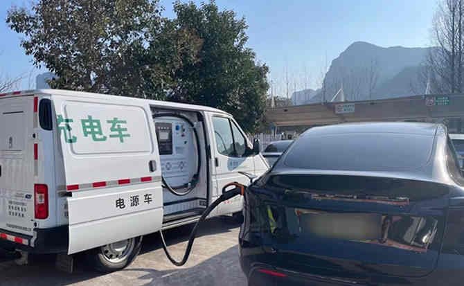 合浦汽车搭电